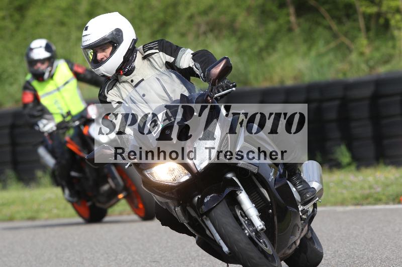 /Archiv-2025/10 23.04.2025 Cornu Master School ADR/gruen-vert/34